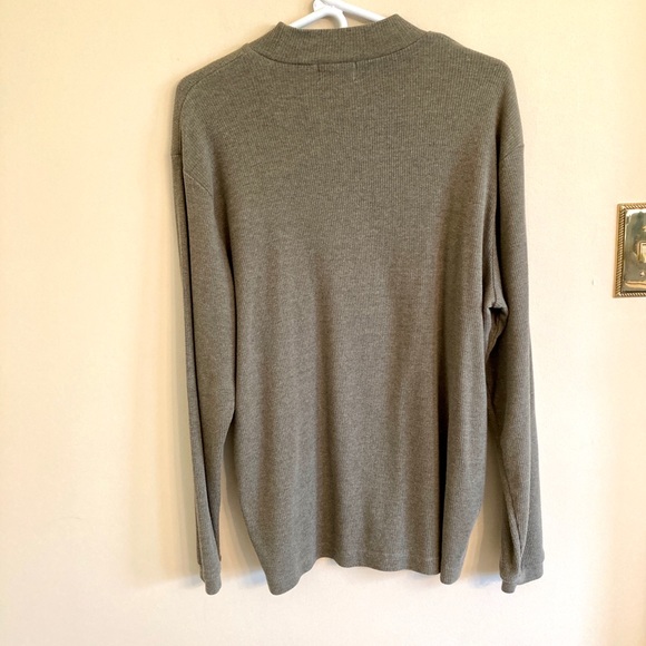 Men’s Claiborne Sweater - Picture 2 of 5